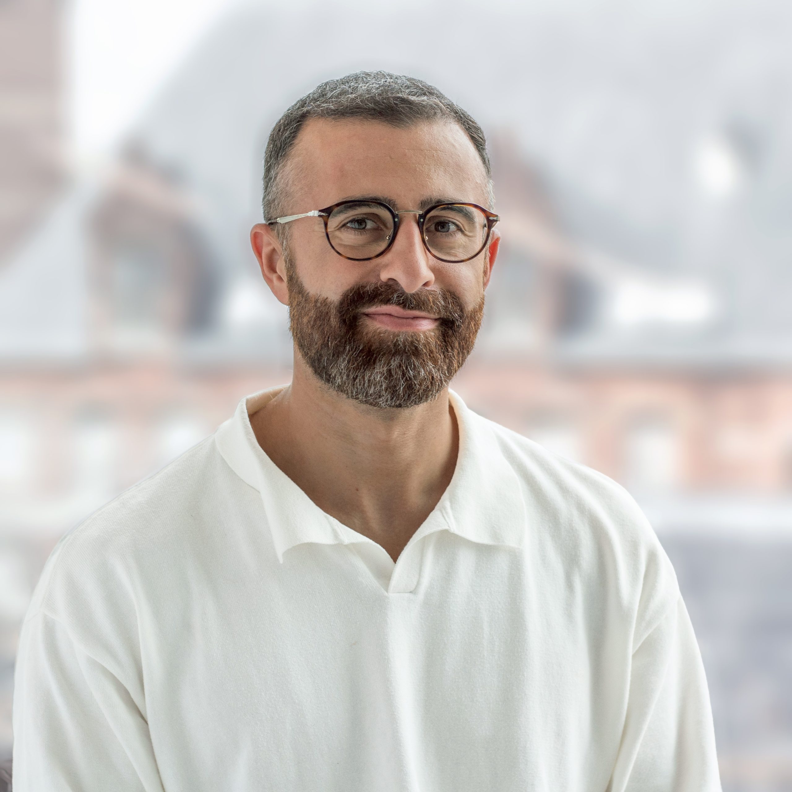 Diar website scaled - Diar Abbas - - Phil & Flo Creative Studio